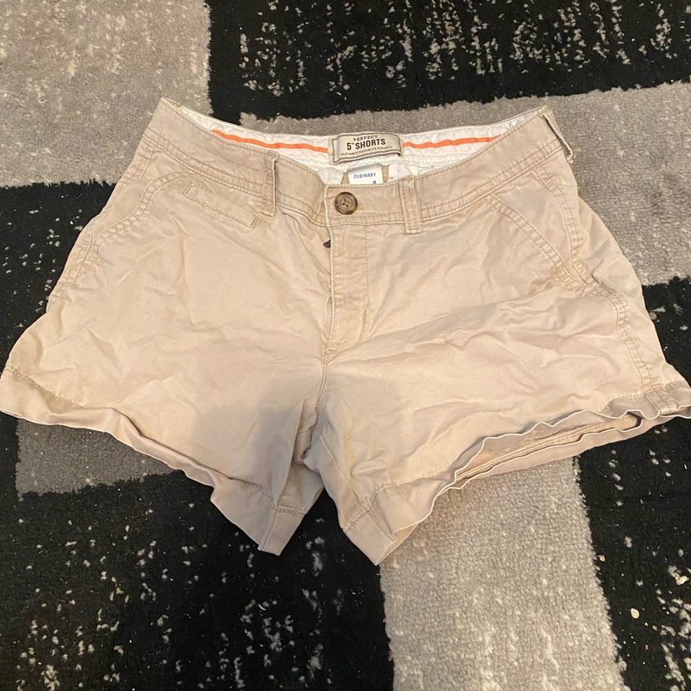 Old navy khaki Bermuda shorts